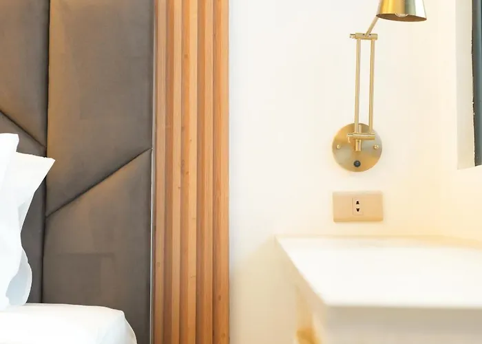 Like Staycation 3 Makati With Amazing View 3*
