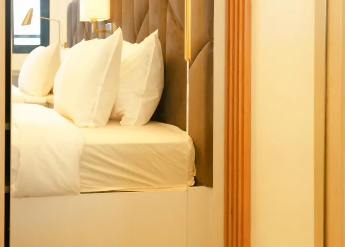 Like Staycation 3 Makati With Amazing View 3* Manila