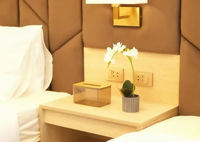 Like Staycation 3 Makati With Amazing View 3*